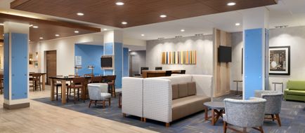 Holiday Inn Exp & Stes Cincinnati South Lobby