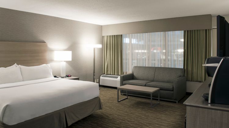 Holiday Inn Fargo Room