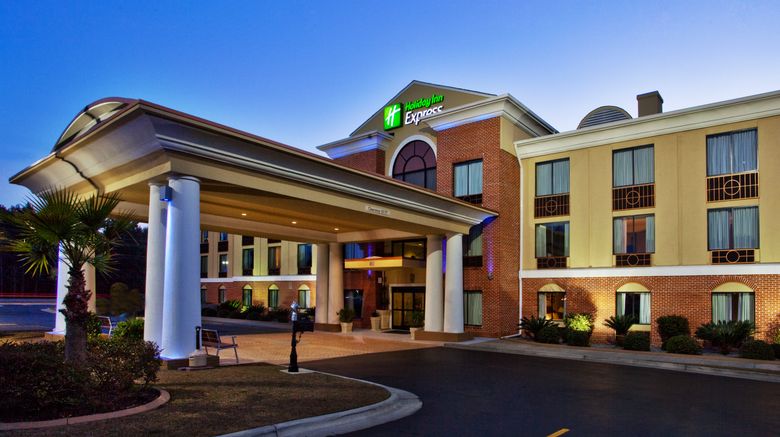 <b>Holiday Inn Express & Suites Hinesville Exterior</b>. Images powered by <a href="https://www.leonardoworldwide.com/" title="Leonardo Worldwide" target="_blank">Leonardo</a>.