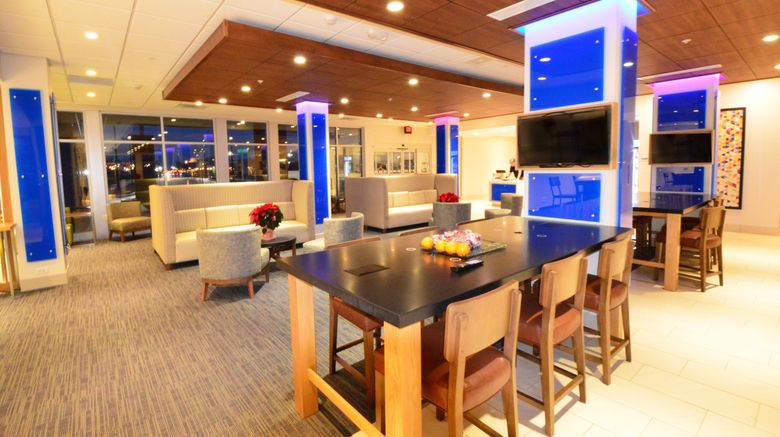 <b>Holiday Inn Express & Suites Toledo Sout Lobby</b>. Images powered by <a href="https://www.leonardoworldwide.com/" title="Leonardo Worldwide" target="_blank">Leonardo</a>.