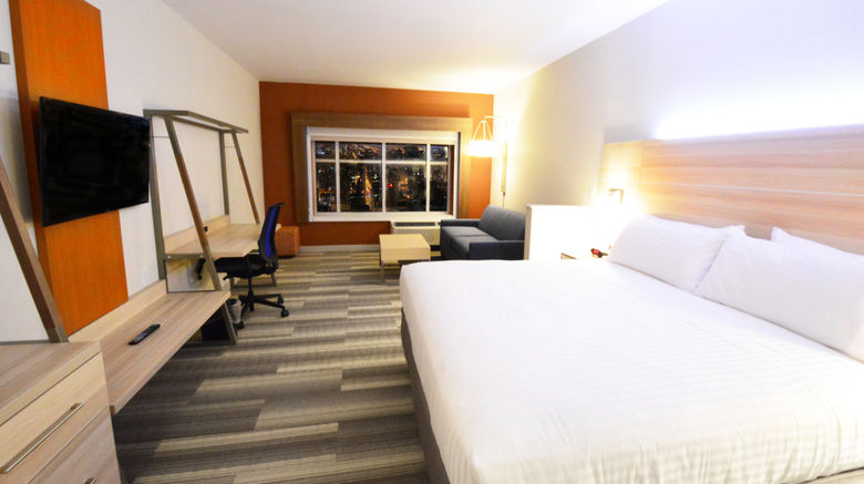 <b>Holiday Inn Express & Suites Toledo Sout Room</b>. Images powered by <a href="https://www.leonardoworldwide.com/" title="Leonardo Worldwide" target="_blank">Leonardo</a>.