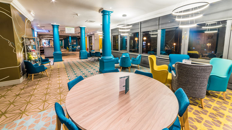 Holiday Inn Leeds/Brighouse Lobby