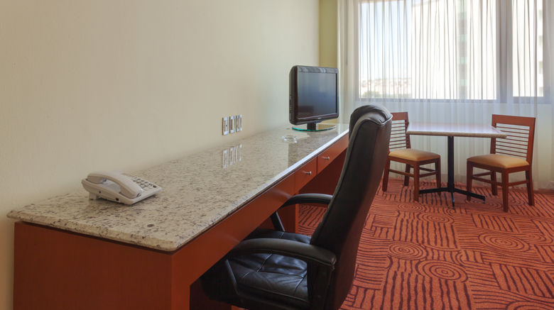 <b>Holiday Inn Puebla Finsa Room</b>. Images powered by <a href="https://www.leonardoworldwide.com/" title="Leonardo Worldwide" target="_blank">Leonardo</a>.