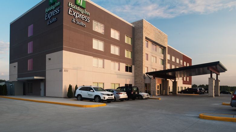 <b>Holiday Inn Express/Suites Kingdom City Exterior</b>. Images powered by <a href="https://www.leonardoworldwide.com/" title="Leonardo Worldwide" target="_blank">Leonardo</a>.