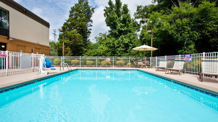 Holiday Inn Express Pool