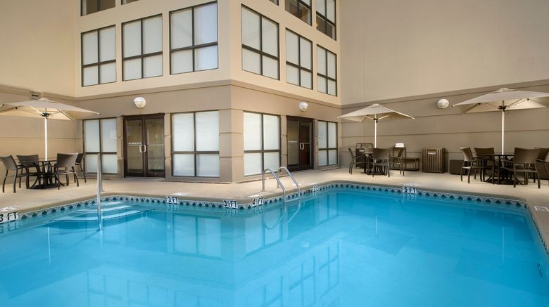 <b>Holiday Inn El Paso Airport Pool</b>. Images powered by <a href="https://www.leonardoworldwide.com/" title="Leonardo Worldwide" target="_blank">Leonardo</a>.