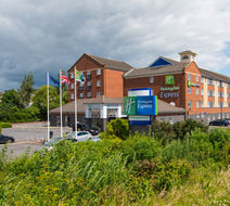 Holiday Inn Express Newcastle Exterior