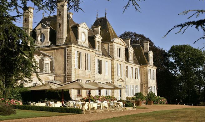 Chateau de Curzay Exterior