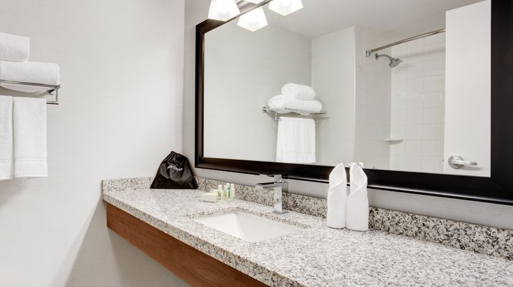 Holiday Inn Ottawa East Room