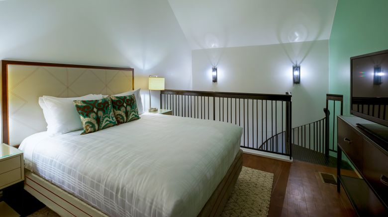 <b>Hotel Indigo Historic District Suite</b>. Images powered by <a href="https://www.leonardoworldwide.com/" title="Leonardo Worldwide" target="_blank">Leonardo</a>.