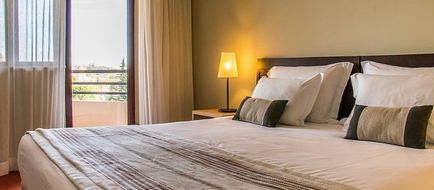 Evora Hotel Room