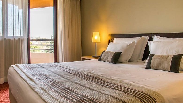 <b>Evora Hotel Room</b>. Images powered by <a href="https://www.leonardoworldwide.com/" title="Leonardo Worldwide" target="_blank">Leonardo</a>.