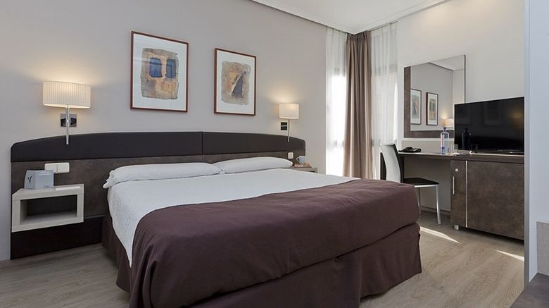<b>Hotel Villamadrid Room</b>. Images powered by <a href="https://www.leonardoworldwide.com/" title="Leonardo Worldwide" target="_blank">Leonardo</a>.