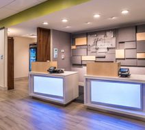 Holiday Inn Express/Suites Wesley Chapel Lobby