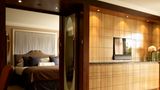 <b>InterContinental London Park Lane Suite</b>. Images powered by <a href="https://www.leonardoworldwide.com/" title="Leonardo Worldwide" target="_blank">Leonardo</a>.