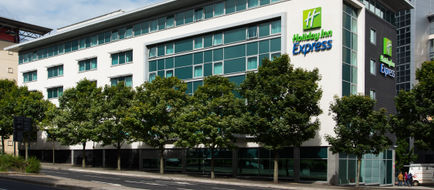 Holiday Inn Express City Centre Exterior