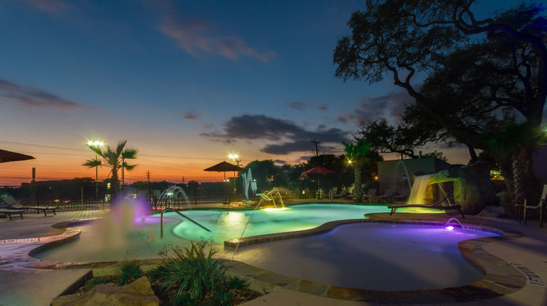 <b>Holiday Inn Express & Suites Medical Pool</b>. Images powered by <a href="https://www.leonardoworldwide.com/" title="Leonardo Worldwide" target="_blank">Leonardo</a>.