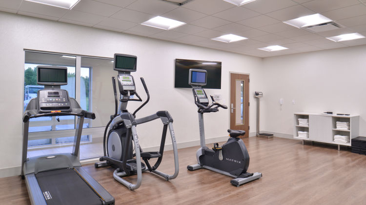 Holiday Inn Express & Suites Omaha Arpt Health Club