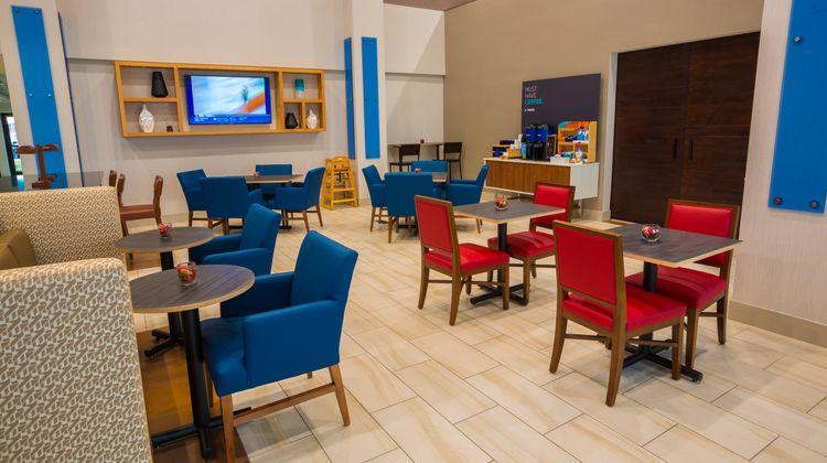 Holiday Inn Express Lobby