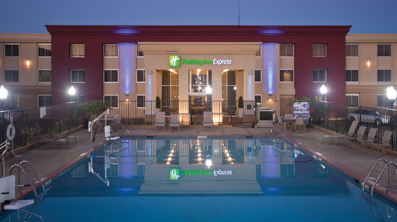 <b>Holiday Inn Express SFO South Exterior</b>. Images powered by <a href="https://www.leonardoworldwide.com/" title="Leonardo Worldwide" target="_blank">Leonardo</a>.