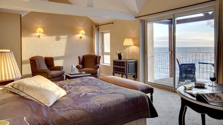 <b>Domaine de Rochevilaine Room</b>. Images powered by <a href="https://www.leonardoworldwide.com/" title="Leonardo Worldwide" target="_blank">Leonardo</a>.