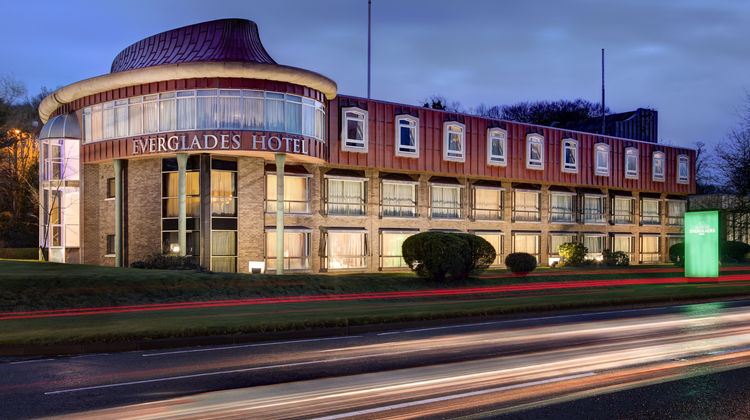 Everglades Hotel Exterior
