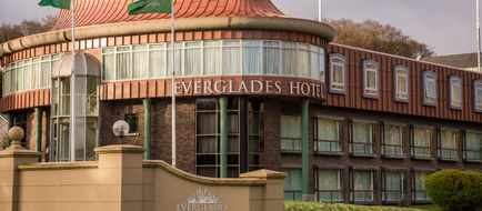 Everglades Hotel Exterior