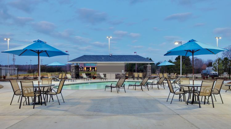 Holiday Inn Express Monticello Pool