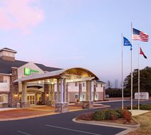 Holiday Inn Express Monticello Exterior