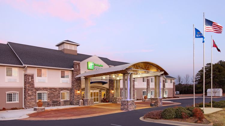 Holiday Inn Express Monticello Exterior