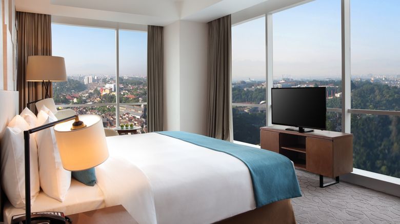 <b>Crowne Plaza Bandung Suite</b>. Images powered by <a href="https://www.leonardoworldwide.com/" title="Leonardo Worldwide" target="_blank">Leonardo</a>.