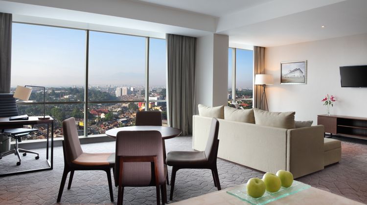 Crowne Plaza Bandung Suite