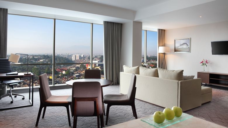 <b>Crowne Plaza Bandung Suite</b>. Images powered by <a href="https://www.leonardoworldwide.com/" title="Leonardo Worldwide" target="_blank">Leonardo</a>.