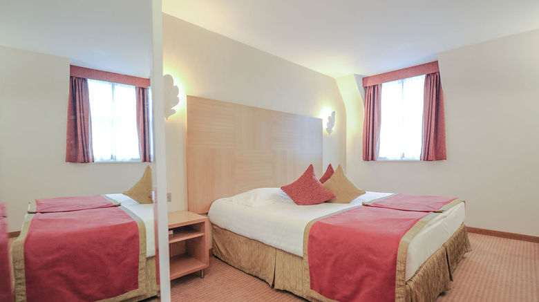 <b>Pinewood Hotel Room</b>. Images powered by <a href="https://www.leonardoworldwide.com/" title="Leonardo Worldwide" target="_blank">Leonardo</a>.