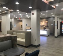 Holiday Inn Express Hotel & Suites Lobby