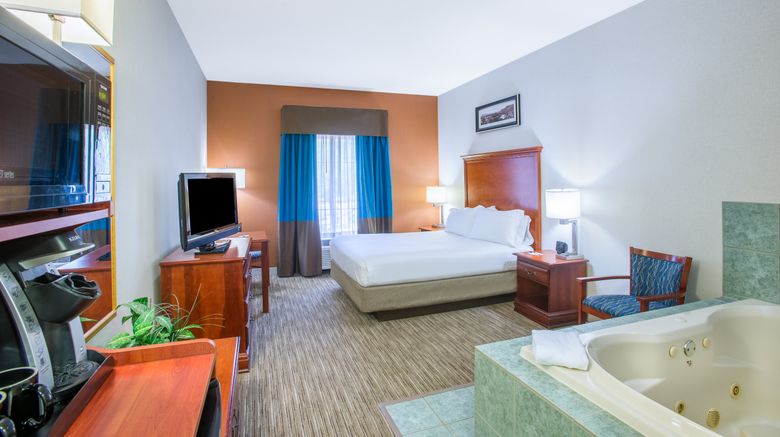 <b>Holiday Inn Express & Suites Brattleboro Suite</b>. Images powered by <a href="https://www.leonardoworldwide.com/" title="Leonardo Worldwide" target="_blank">Leonardo</a>.
