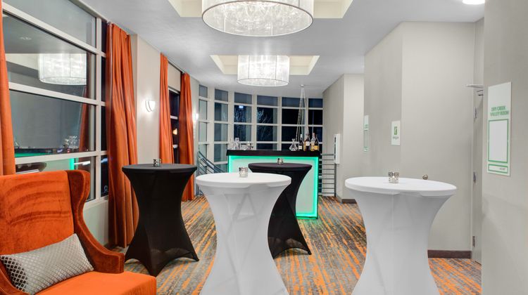 Holiday Inn Windsor Wine Country Meeting