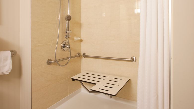 <b>Holiday Inn Vancouver Centre Room</b>. Images powered by <a href="https://www.leonardoworldwide.com/" title="Leonardo Worldwide" target="_blank">Leonardo</a>.