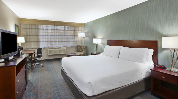 Holiday Inn Columbus Downtown Room