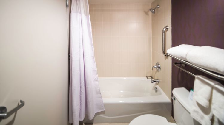 Crowne Plaza Saddle Brook Room