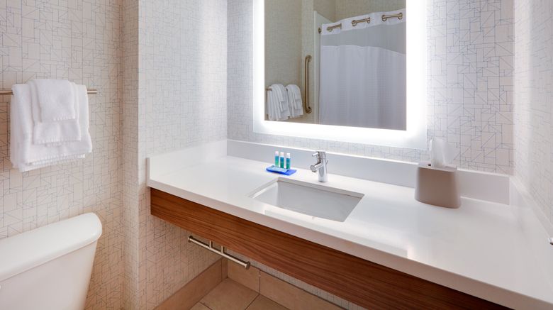 <b>Holiday Inn Express Hotel & Suites Room</b>. Images powered by <a href="https://www.leonardoworldwide.com/" title="Leonardo Worldwide" target="_blank">Leonardo</a>.