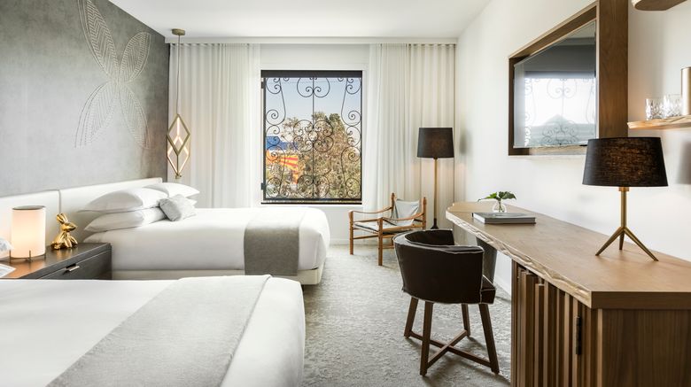 <b>Kimpton La Peer Hotel Room</b>. Images powered by <a href="https://www.leonardoworldwide.com/" title="Leonardo Worldwide" target="_blank">Leonardo</a>.