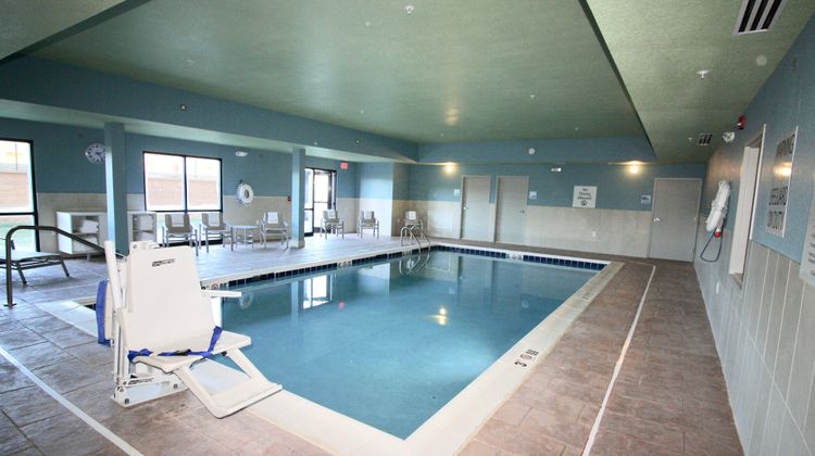Holiday Inn Express Stes University Area Pool