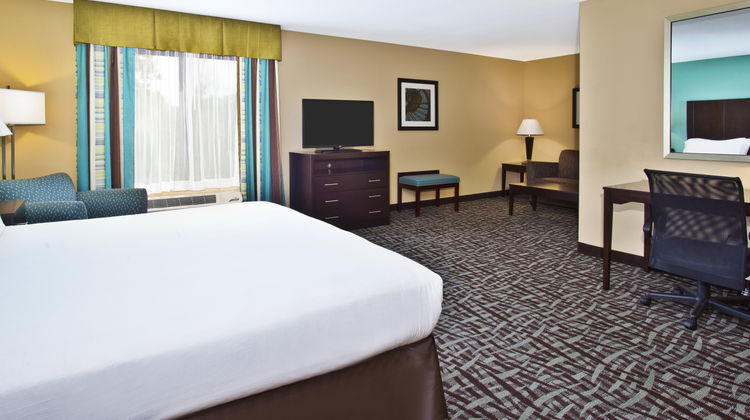Holiday Inn Express Hastings Suite
