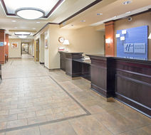 Holiday Inn Express Hotel & Suites Lobby