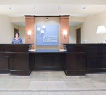 Holiday Inn Express Hotel & Suites Lobby