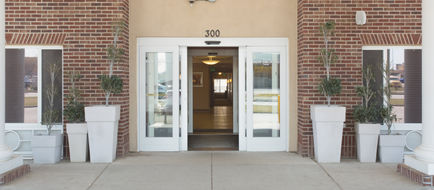 Holiday Inn Express Hotel & Suites Exterior