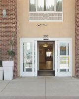 Holiday Inn Express Hotel & Suites