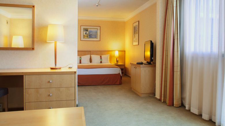<b>Holiday Inn Calais Suite</b>. Images powered by <a href="https://www.leonardoworldwide.com/" title="Leonardo Worldwide" target="_blank">Leonardo</a>.