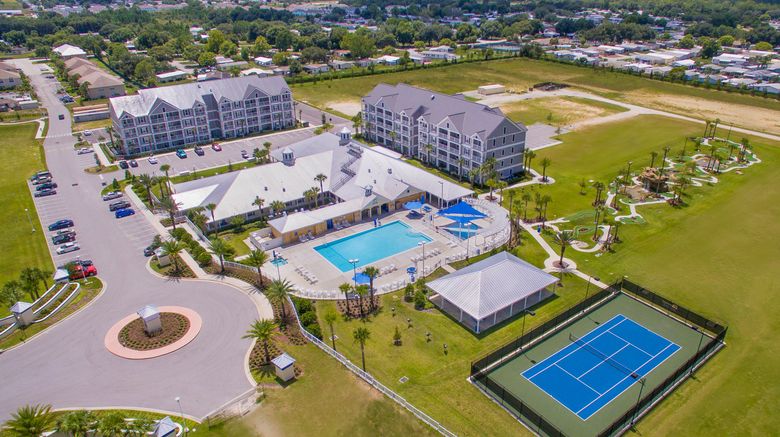 <b>Holiday Inn ClubVacations Orlando Breeze Exterior</b>. Images powered by <a href="https://www.leonardoworldwide.com/" title="Leonardo Worldwide" target="_blank">Leonardo</a>.